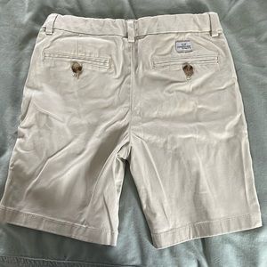 Vineyard vines khaki shorts